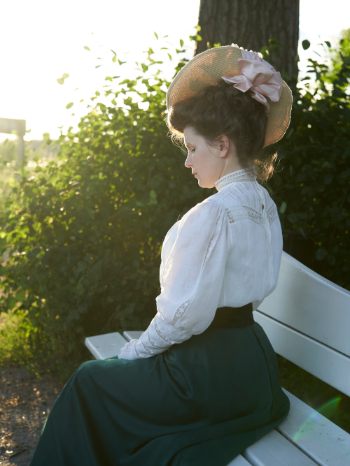 edwardian blouse and
        skirt