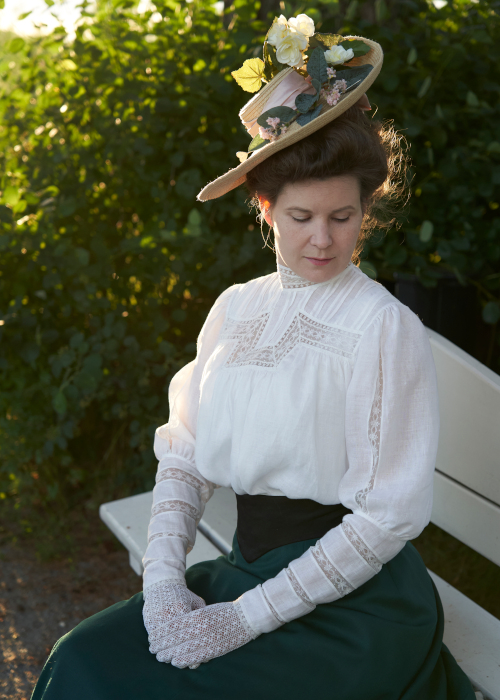 edwardian linen
          blouse