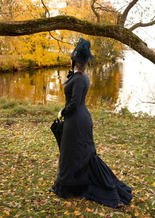 1870s day dress
