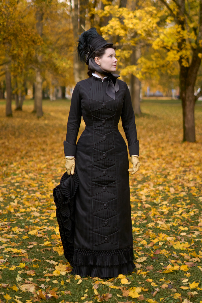 1870s day dress