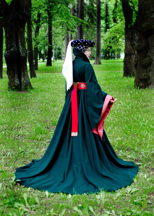 houppelande dress