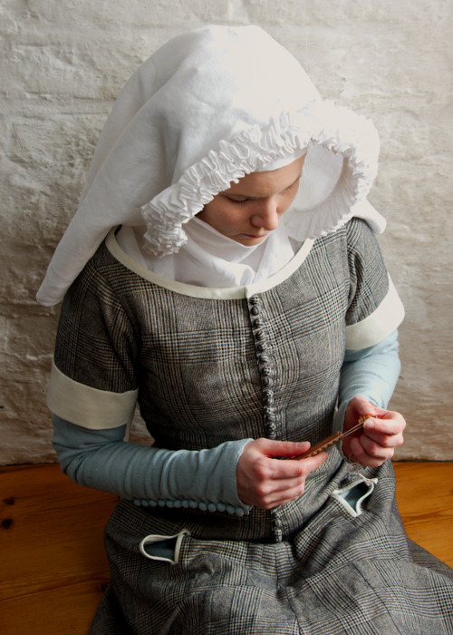 14th century
              cotehardie