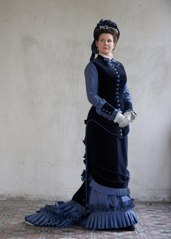 Directoire
          habit bodice dress 1877
