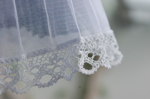 lace ruffle